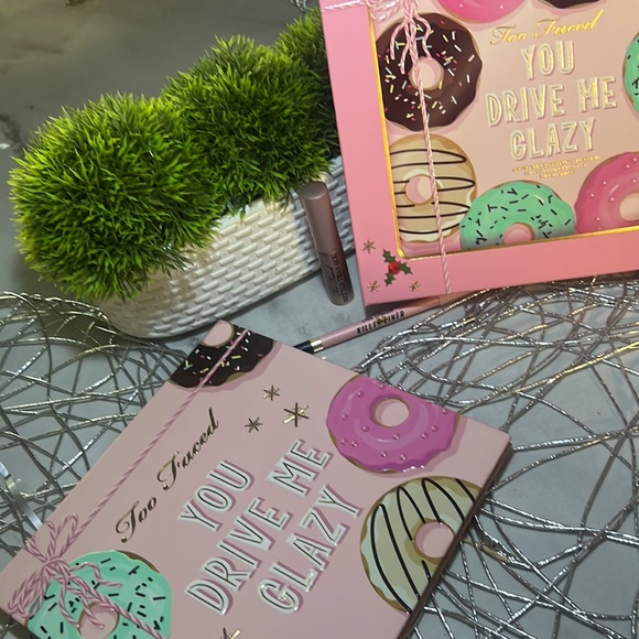 Too faced You Drive me Glazy Pallet - Picture 4 of 5